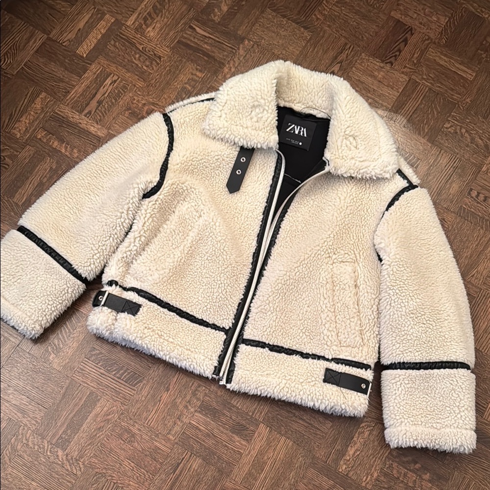 Zara Ecru Cream faux shearling Jacket with Black Trim Size XS